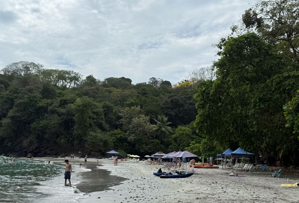 Sea kayaking in Manuel Antonio