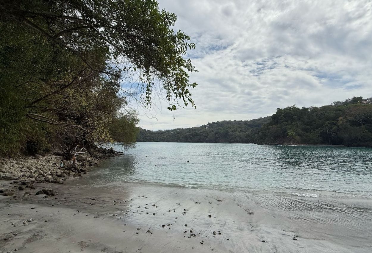 Sea kayaking in Manuel Antonio