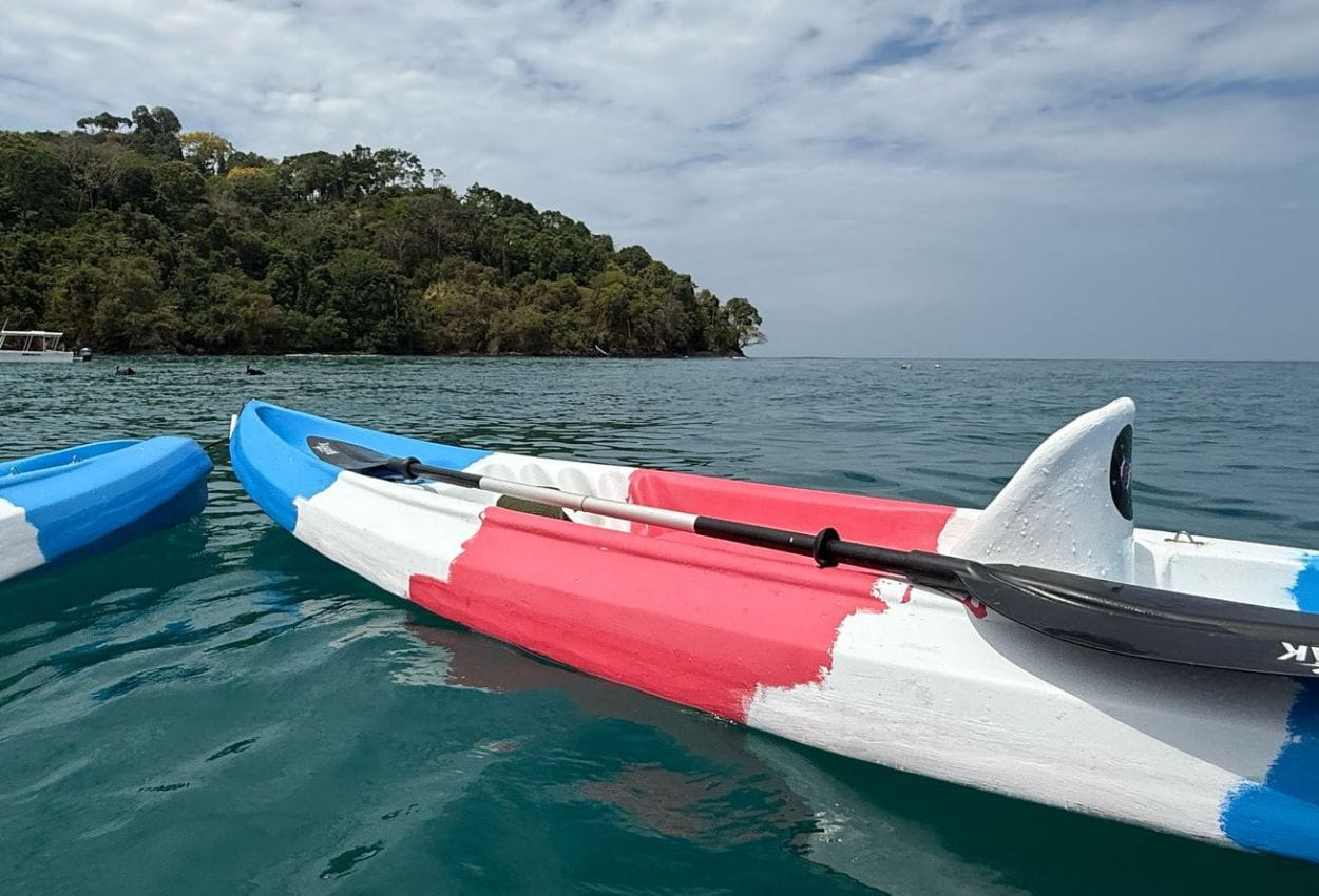Sea kayaking in Manuel Antonio