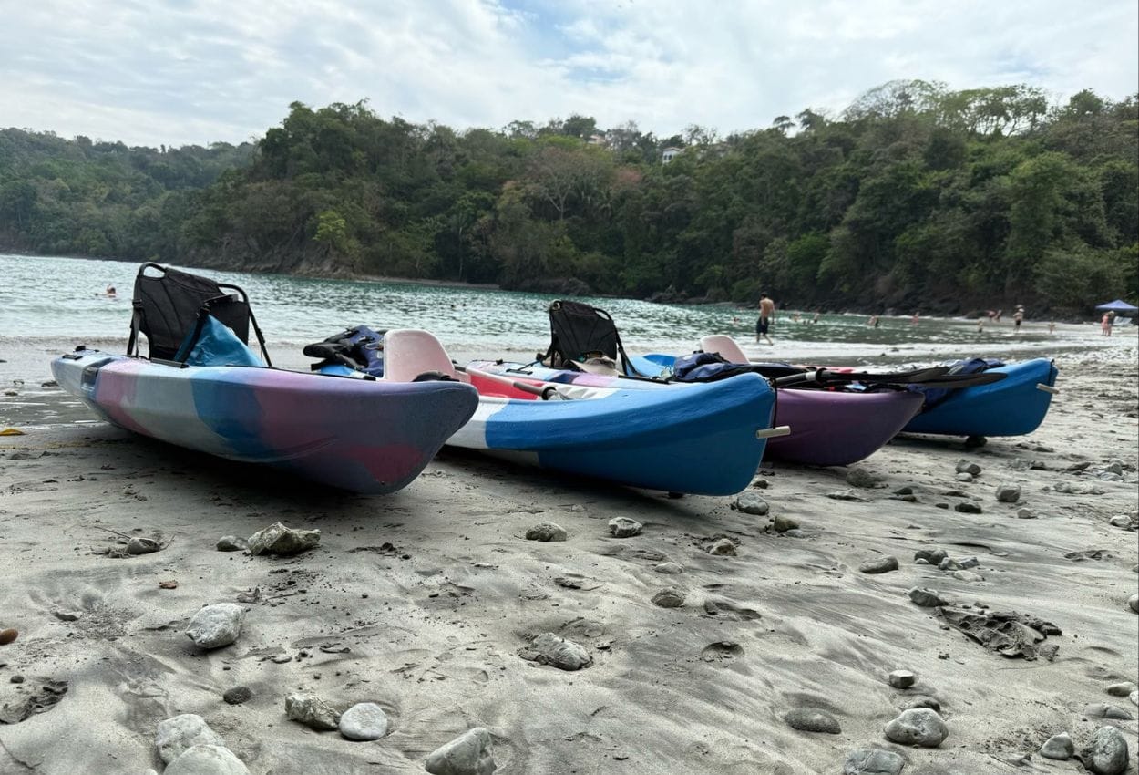 Sea kayaking in Manuel Antonio