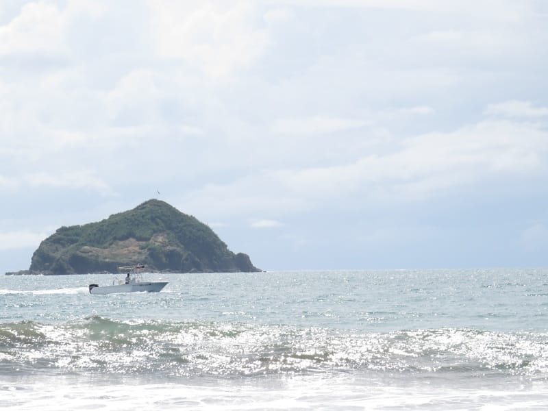 Boat trip experiences in Manuel Antonio